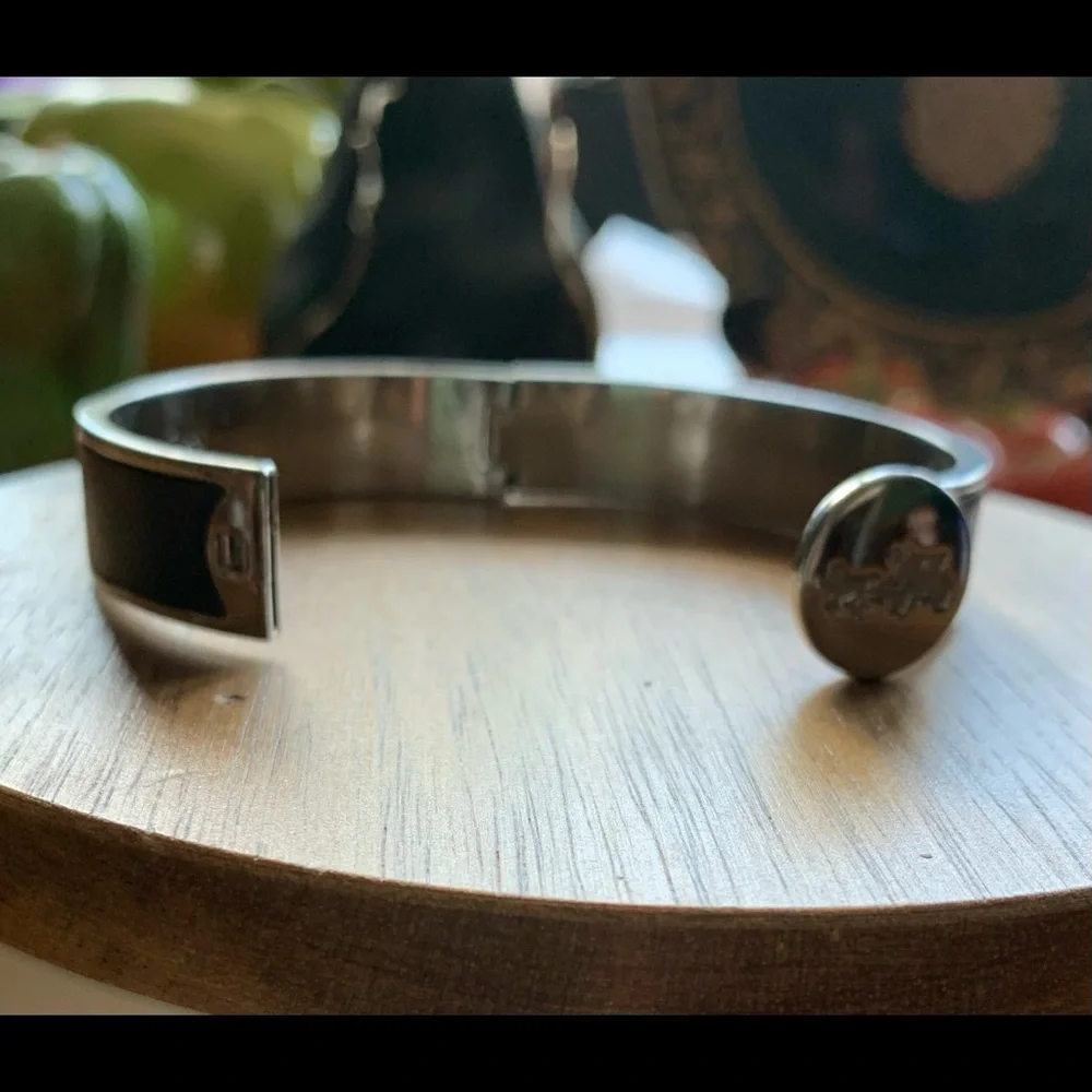 Coach bracelet, black and silver with clasp opening - Picture 3 of 3